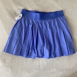 BNWT Aritzia TNA Overhand Skirt